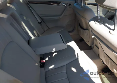 2006 Mercedes-Benz C 350 Luxury/Sport из США, поврежденный, VIN WDBRF56HX6F728171